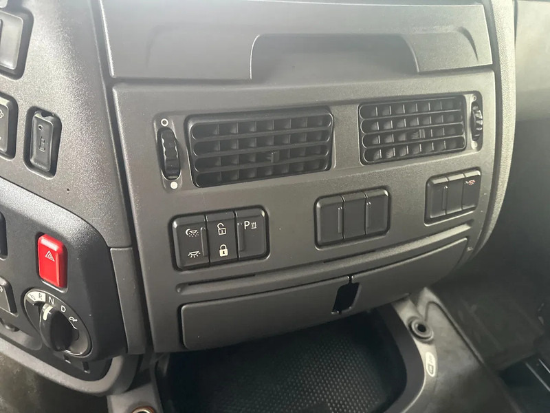 Tegljač DAF XF 106.460 SPACECAB: slika 14
