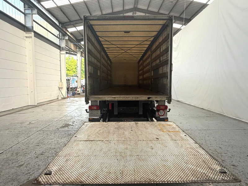 Volvo FM 330 / Essieu relevable et directionnel / Steerable lift axle / Lift as en stuuras - Kamion sa ceradom: slika 5 Volvo FM 330 / Essieu relevable et directionnel / Steerable lift axle / Lift as en stuuras - Kamion sa ceradom: slika 5