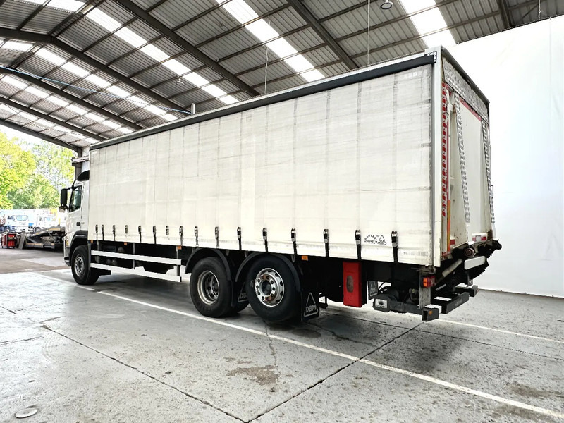 Volvo FM 330 / Essieu relevable et directionnel / Steerable lift axle / Lift as en stuuras - Kamion sa ceradom: slika 3 Volvo FM 330 / Essieu relevable et directionnel / Steerable lift axle / Lift as en stuuras - Kamion sa ceradom: slika 3