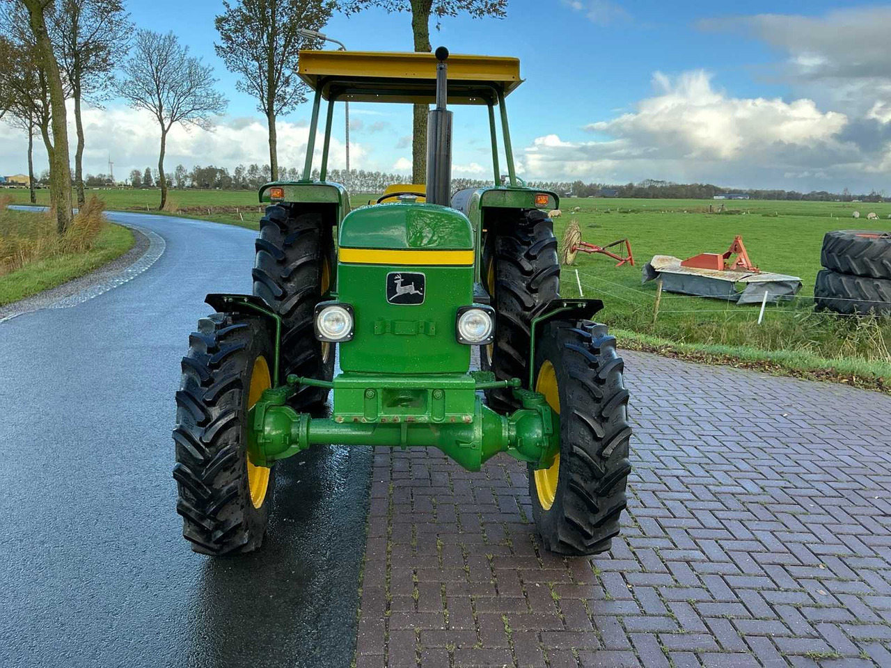 1977 JOHN DEERE 2030S ALL-WHEEL DRIVE FARM TRACTOR - Traktor: slika 4 1977 JOHN DEERE 2030S ALL-WHEEL DRIVE FARM TRACTOR - Traktor: slika 4