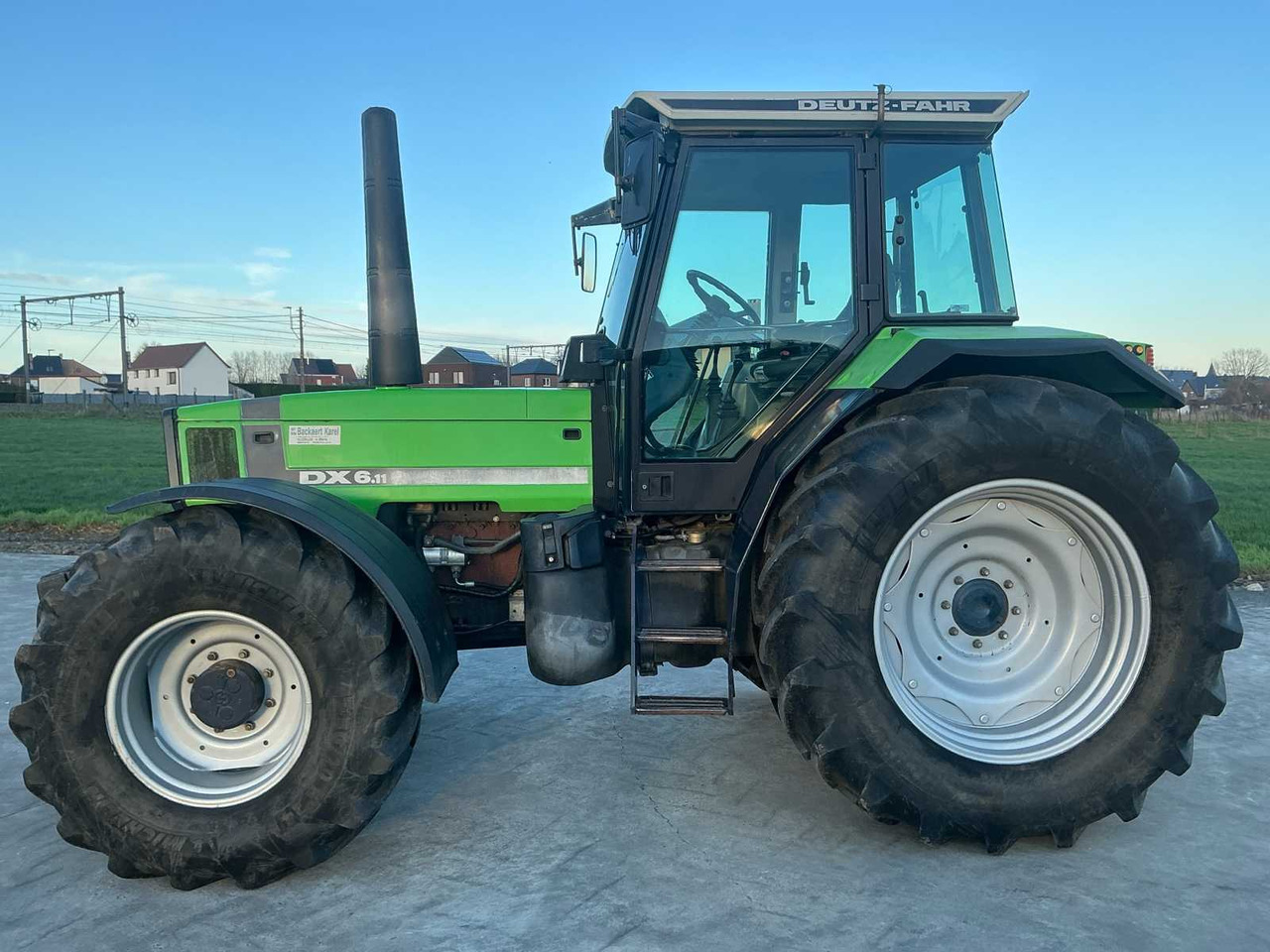 1991 DEUTZ-FAHR AGROSTAR 6.11 ALL-WHEEL DRIVE FARM TRACTOR - Traktor: slika 2 1991 DEUTZ-FAHR AGROSTAR 6.11 ALL-WHEEL DRIVE FARM TRACTOR - Traktor: slika 2