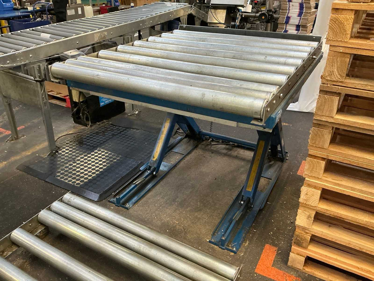 1999 ELEVATOR CONVEYOR - Vazdušna platforma: slika 2 1999 ELEVATOR CONVEYOR - Vazdušna platforma: slika 2