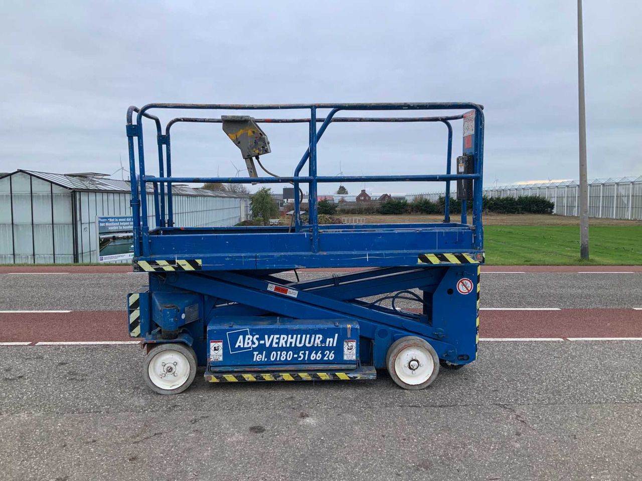 1999 UPRIGHT SL20 AERIAL PLATFORM - Vazdušna platforma: slika 2 1999 UPRIGHT SL20 AERIAL PLATFORM - Vazdušna platforma: slika 2