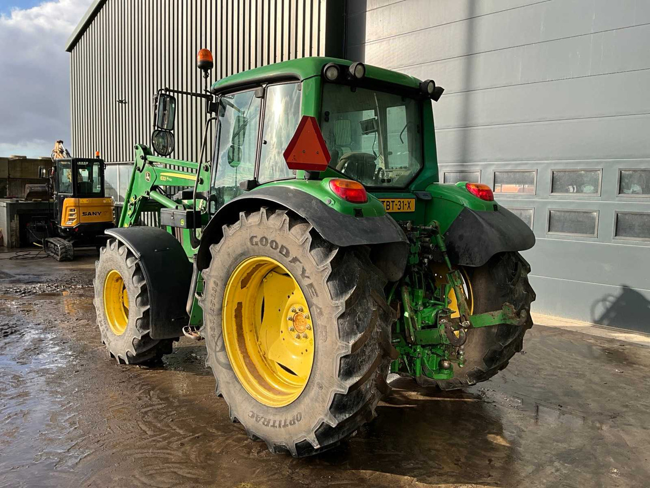2001 JOHN DEERE 6220 FOUR WHEEL DRIVE FARM TRACTOR - Traktor: slika 3 2001 JOHN DEERE 6220 FOUR WHEEL DRIVE FARM TRACTOR - Traktor: slika 3