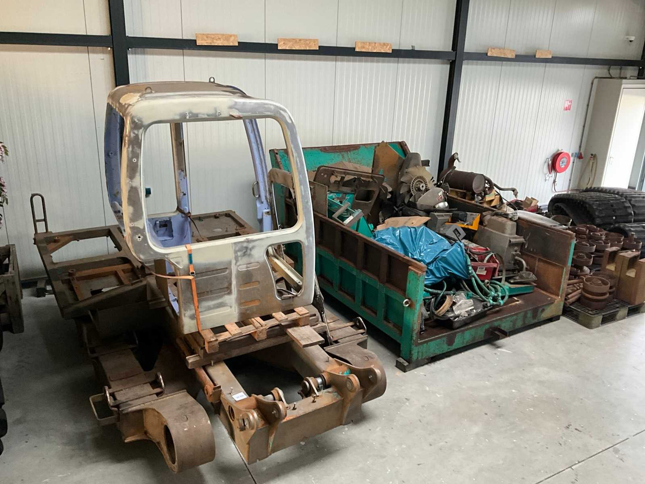 2001 KOMATSU CD 60-R ROTARY TRACK DUMPER - Mini kiper: slika 1 2001 KOMATSU CD 60-R ROTARY TRACK DUMPER - Mini kiper: slika 1