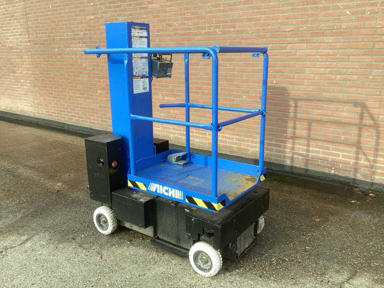 2007 AICHI SV 04 B AERIAL PLATFORM - Vazdušna platforma: slika 3 2007 AICHI SV 04 B AERIAL PLATFORM - Vazdušna platforma: slika 3