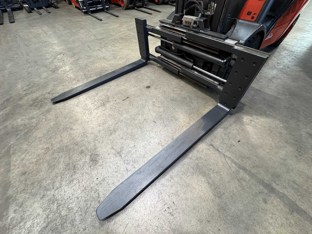 2008 SERVICE + UVV 01/2026 LINDE H35T 3.500KG 3.+4. VALVE WIDER 148CM FORK ADJUSTER GAS FORKLIFT FORKLIFT 10.543 HOURS - Viljuškar: slika 3 2008 SERVICE + UVV 01/2026 LINDE H35T 3.500KG 3.+4. VALVE WIDER 148CM FORK ADJUSTER GAS FORKLIFT FORKLIFT 10.543 HOURS - Viljuškar: slika 3