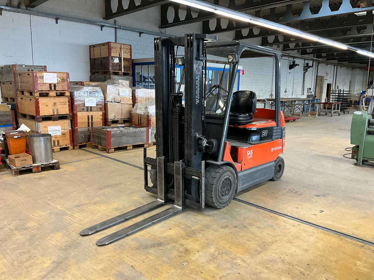 2008 TOYOTA 7FBMF30 ELECTRICAL FORKLIFT - Viljuškar: slika 2 2008 TOYOTA 7FBMF30 ELECTRICAL FORKLIFT - Viljuškar: slika 2