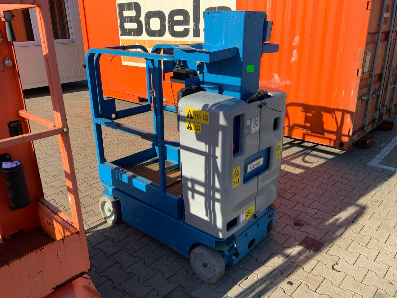 2011 GENIE GRC-12 AERIAL PLATFORM / PASSENGER LIFT - Vazdušna platforma: slika 3 2011 GENIE GRC-12 AERIAL PLATFORM / PASSENGER LIFT - Vazdušna platforma: slika 3