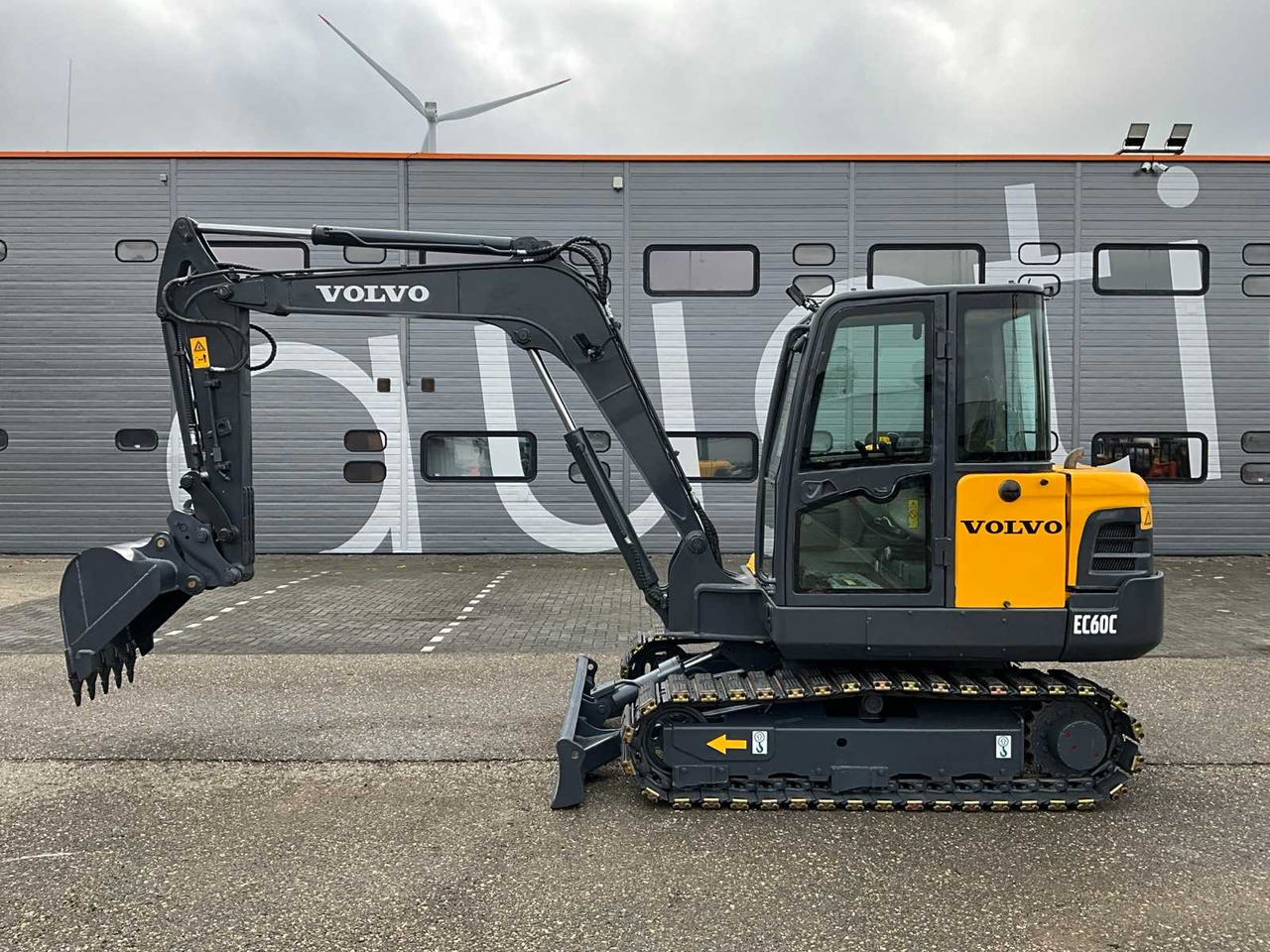 2011 VOLVO EC60C MIDI EXCAVATOR - Bager: slika 2 2011 VOLVO EC60C MIDI EXCAVATOR - Bager: slika 2