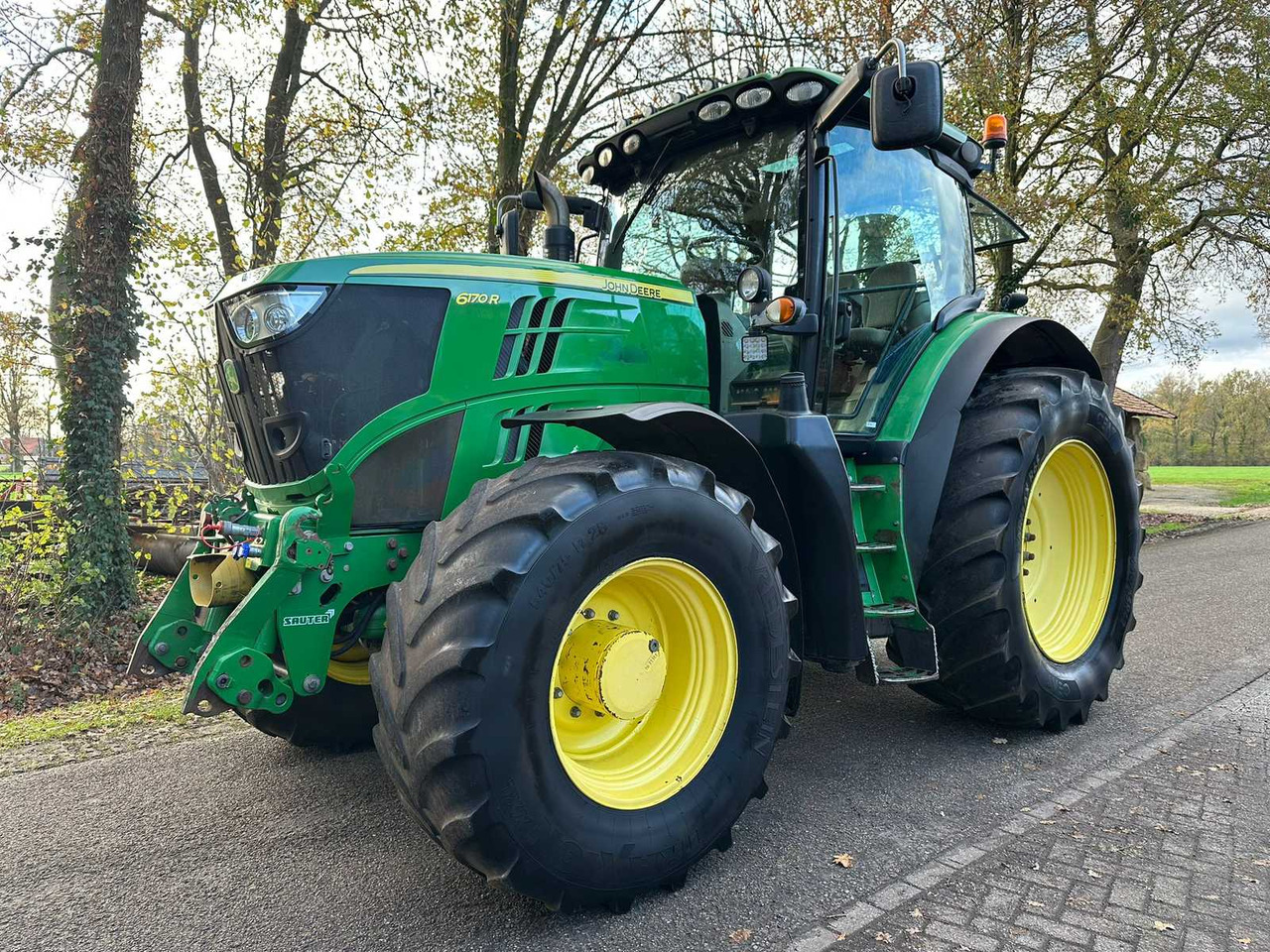 2012 JOHN DEERE 6170R AUTOPOWER FOUR WHEEL DRIVE FARM TRACTOR - Traktor: slika 1 2012 JOHN DEERE 6170R AUTOPOWER FOUR WHEEL DRIVE FARM TRACTOR - Traktor: slika 1