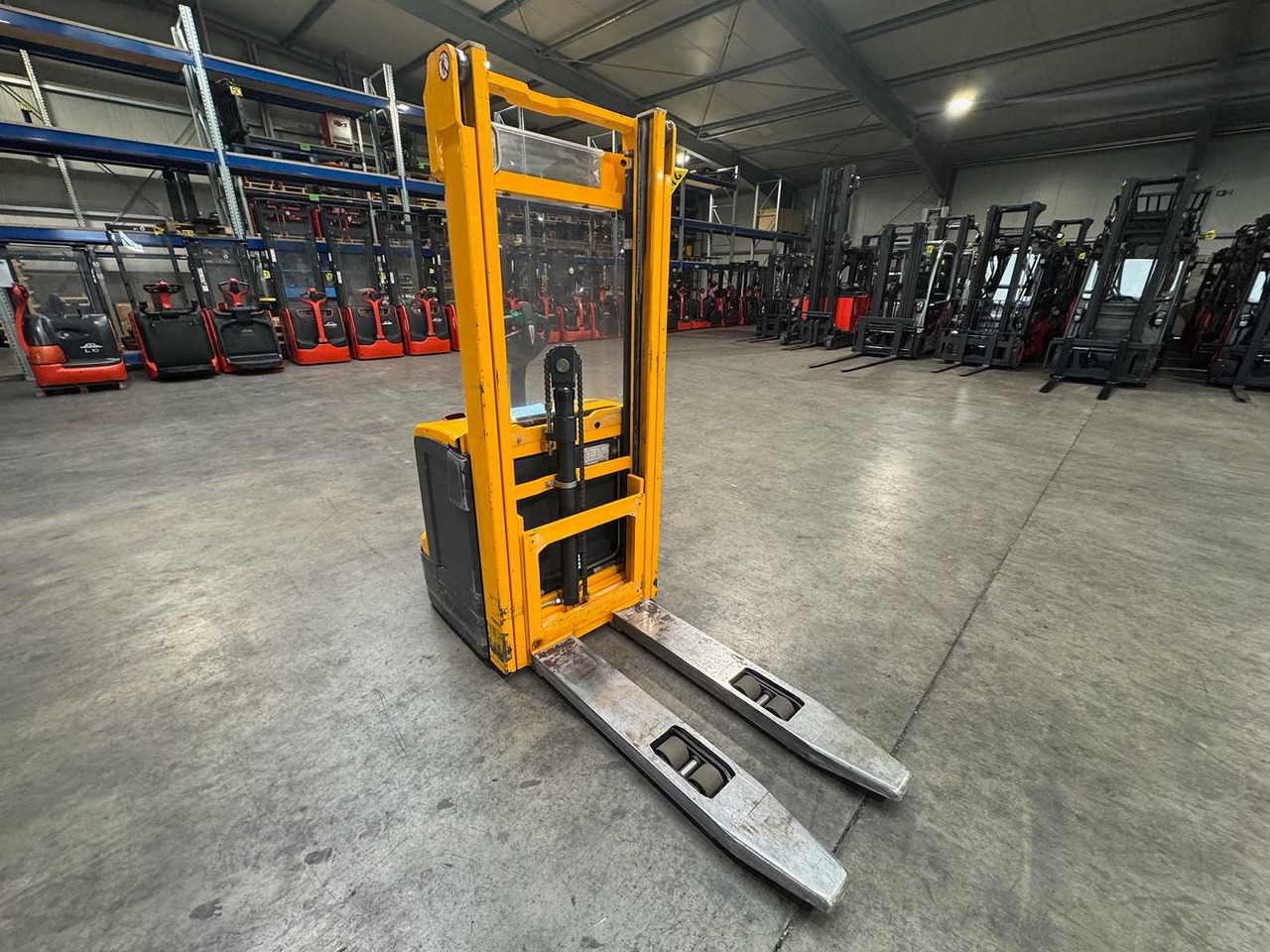 2012 SERVICE + UVV 09/2026 JUNGHEINRICH EJC220 2,000KG STACKER PALLET TRUCK ANT FREE LIFT 5,484 HOURS - Viljuškar: slika 5 2012 SERVICE + UVV 09/2026 JUNGHEINRICH EJC220 2,000KG STACKER PALLET TRUCK ANT FREE LIFT 5,484 HOURS - Viljuškar: slika 5