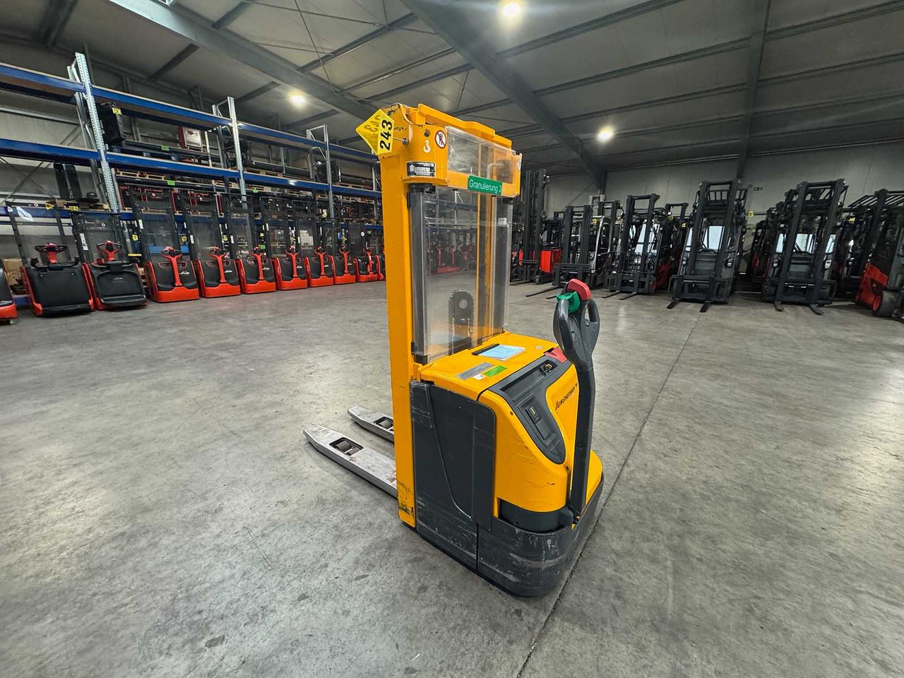2012 SERVICE + UVV 09/2026 JUNGHEINRICH EJC220 2,000KG STACKER PALLET TRUCK ANT FREE LIFT 5,484 HOURS - Viljuškar: slika 2 2012 SERVICE + UVV 09/2026 JUNGHEINRICH EJC220 2,000KG STACKER PALLET TRUCK ANT FREE LIFT 5,484 HOURS - Viljuškar: slika 2