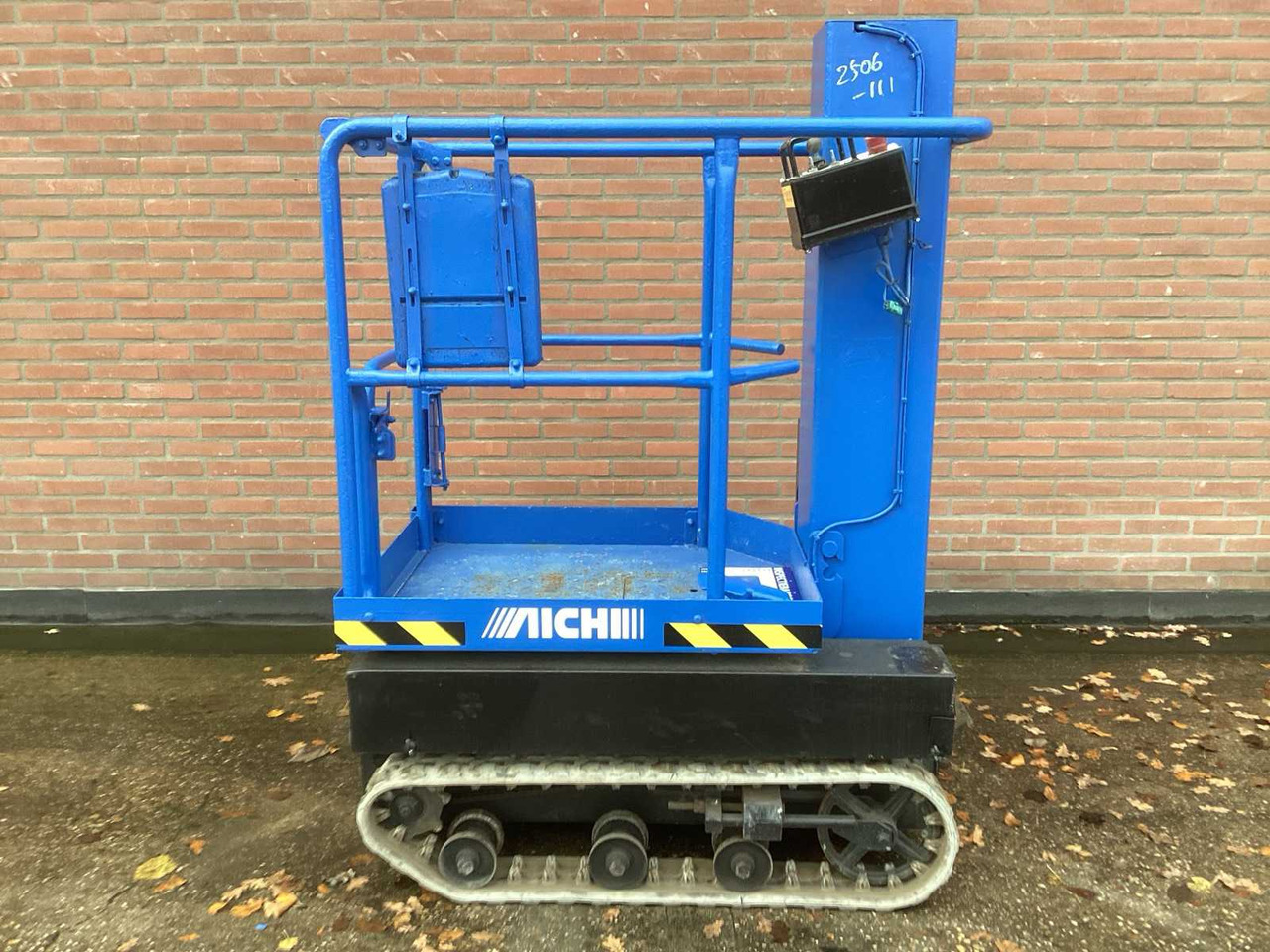 2014 AICHI RM 04 B CRAWLER BOOM LIFT - Vazdušna platforma: slika 1 2014 AICHI RM 04 B CRAWLER BOOM LIFT - Vazdušna platforma: slika 1