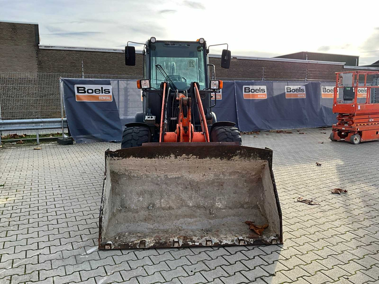 2015 KOMATSU WA-70-7 ARTICULATED WHEEL LOADER 4X4 - Utovarivač točkaš: slika 3 2015 KOMATSU WA-70-7 ARTICULATED WHEEL LOADER 4X4 - Utovarivač točkaš: slika 3