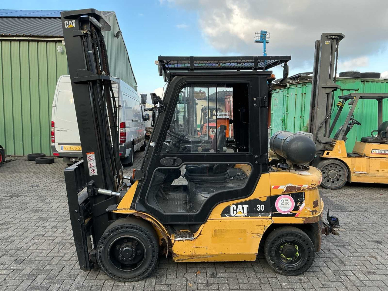 2016 CATERPILLAR GP30NT FORKLIFT - Viljuškar: slika 2 2016 CATERPILLAR GP30NT FORKLIFT - Viljuškar: slika 2