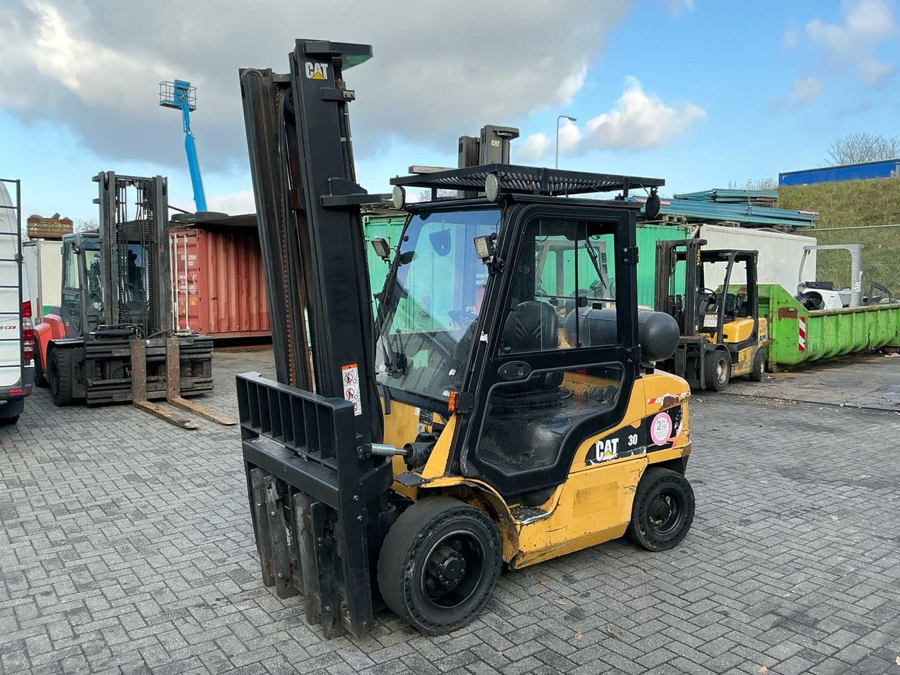 2016 CATERPILLAR GP30NT FORKLIFT - Viljuškar: slika 1 2016 CATERPILLAR GP30NT FORKLIFT - Viljuškar: slika 1