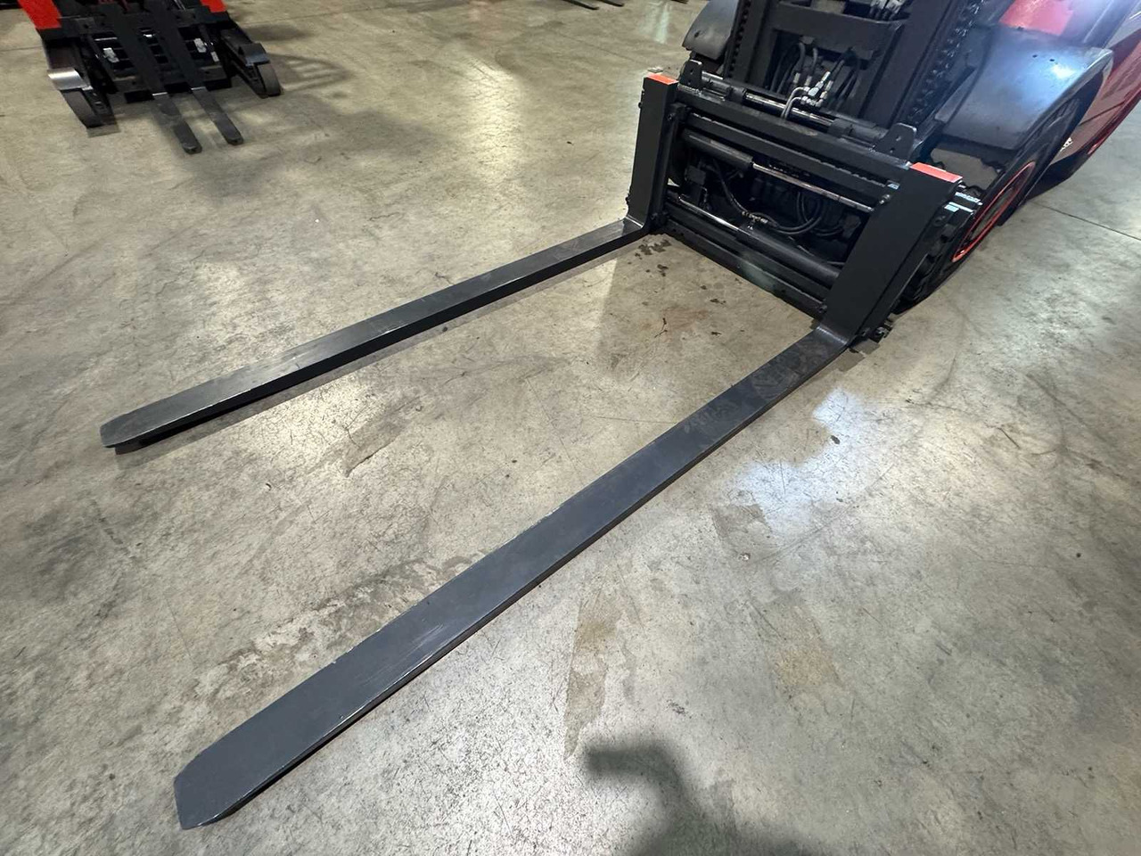 2016 SERVICE + UVV 11/2026 LINDE H45T 4.500KG 3.+4. VALVE FORK ADJUSTER GAS FORKLIFT FORKLIFT AC KLIMA H50 - Viljuškar: slika 3 2016 SERVICE + UVV 11/2026 LINDE H45T 4.500KG 3.+4. VALVE FORK ADJUSTER GAS FORKLIFT FORKLIFT AC KLIMA H50 - Viljuškar: slika 3