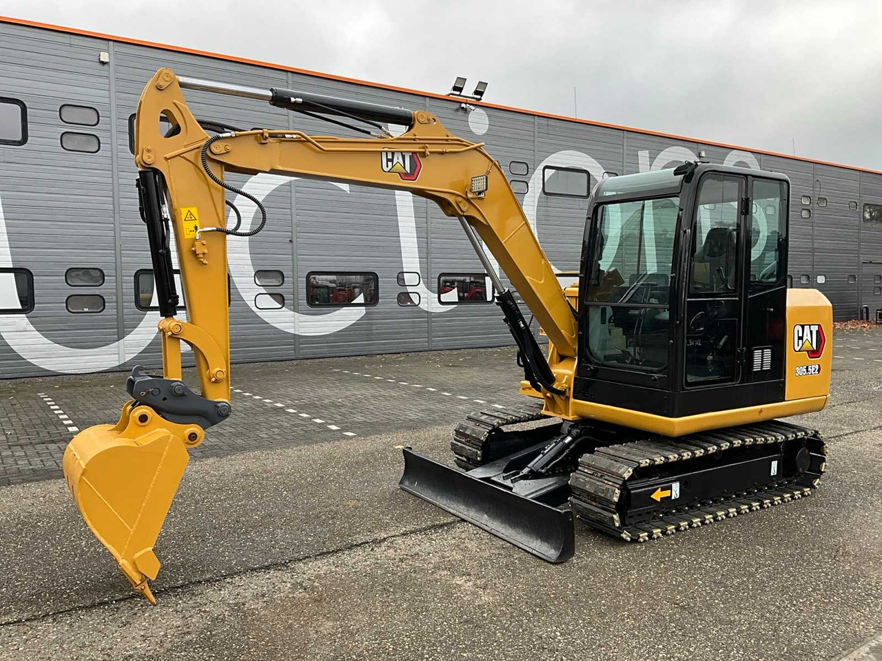 2018 CAT 305.5E2 MIDI EXCAVATOR - Bager: slika 1 2018 CAT 305.5E2 MIDI EXCAVATOR - Bager: slika 1