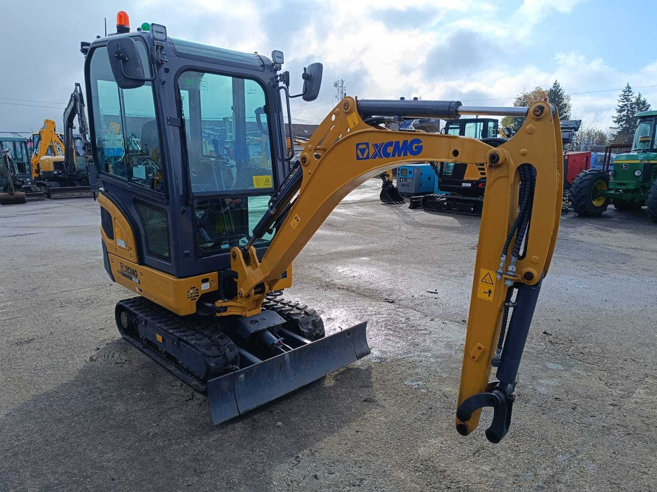 2024 XCMG XE20E MINI-EXCAVATOR - Mini bager: slika 2 2024 XCMG XE20E MINI-EXCAVATOR - Mini bager: slika 2