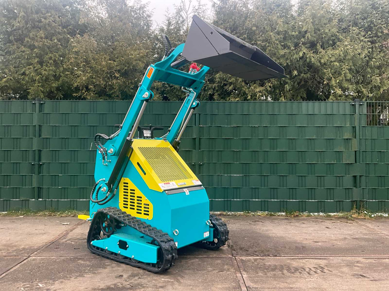 2025 - HH - LY-350 - SKID STEER LOADER - Kompaktni utovarivač guseničar: slika 4 2025 - HH - LY-350 - SKID STEER LOADER - Kompaktni utovarivač guseničar: slika 4