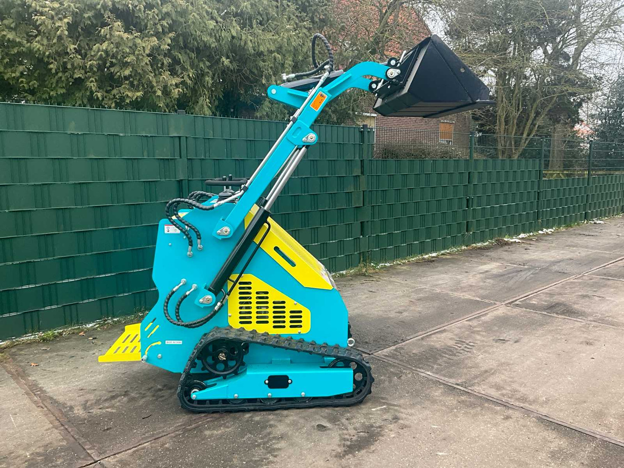 2025 - HH - LY-350 - SKID STEER LOADER - Kompaktni utovarivač guseničar: slika 3 2025 - HH - LY-350 - SKID STEER LOADER - Kompaktni utovarivač guseničar: slika 3