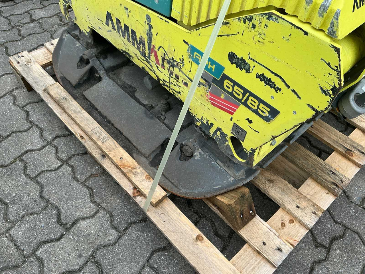 Ammann APH 65/85 - Vibraciona ploča: slika 5 Ammann APH 65/85 - Vibraciona ploča: slika 5