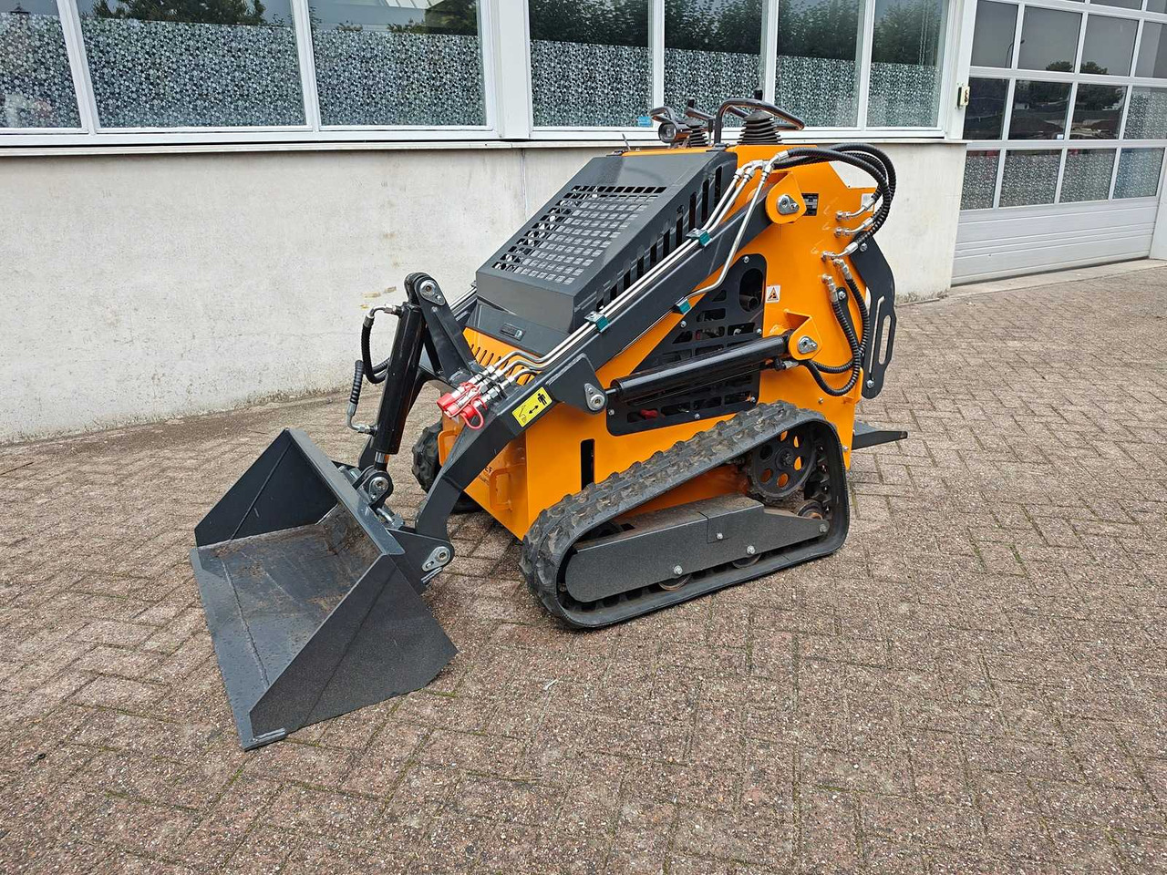 Arteer QB-480 - Mini utovarivač: slika 1 Arteer QB-480 - Mini utovarivač: slika 1
