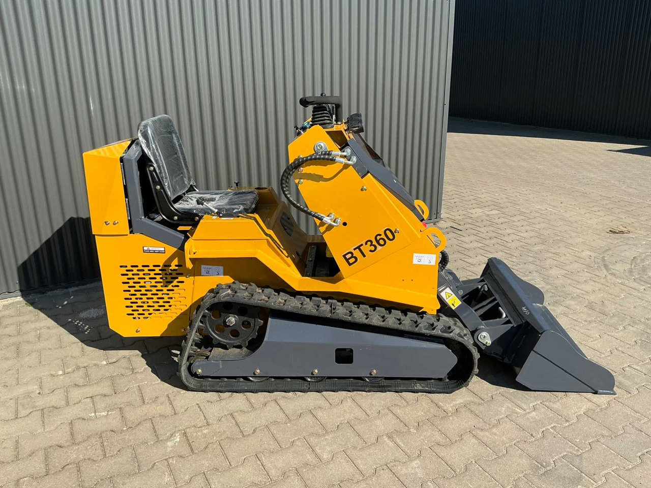 Bison Tek BT360 - Mini utovarivač: slika 4 Bison Tek BT360 - Mini utovarivač: slika 4