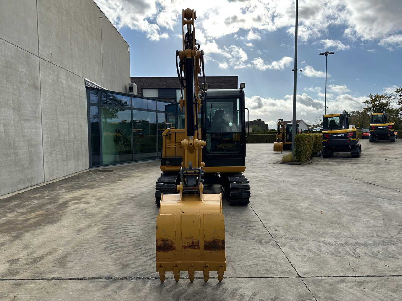 CATERPILLAR - 2017 - 305.5E2 - MINI EXCAVATOR - Mini bager: slika 2 CATERPILLAR - 2017 - 305.5E2 - MINI EXCAVATOR - Mini bager: slika 2