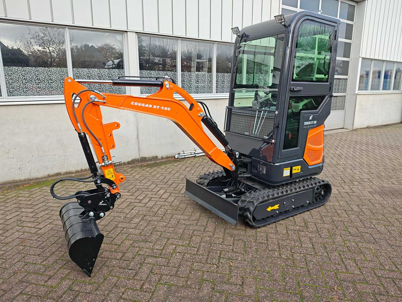 COUGAR - 2025 - XT-18U - MINI EXCAVATOR WITH KUBOTA ENGINE D902 - Mini bager: slika 1 COUGAR - 2025 - XT-18U - MINI EXCAVATOR WITH KUBOTA ENGINE D902 - Mini bager: slika 1