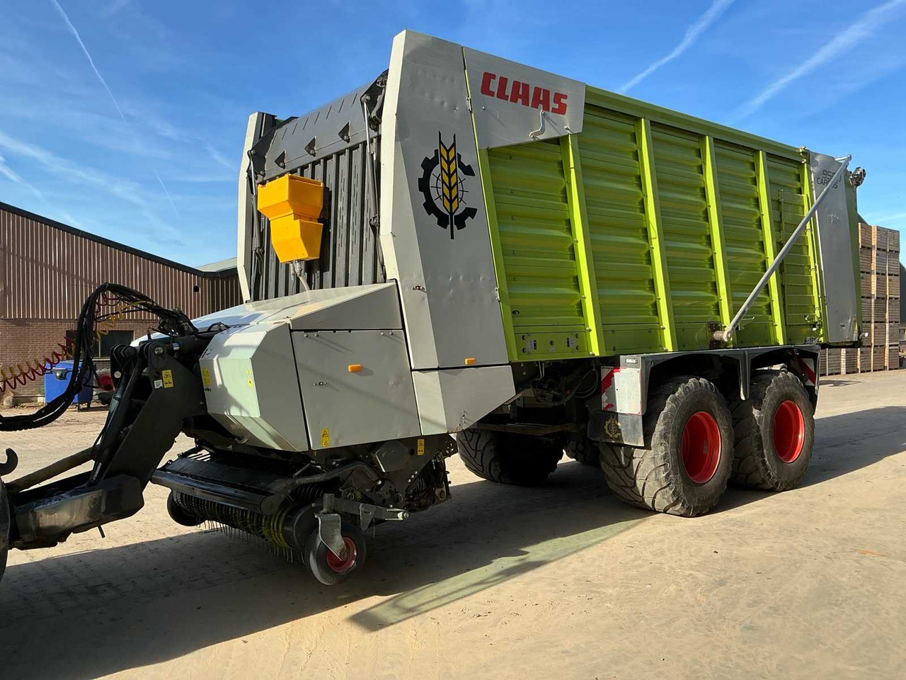 Claas Cargos 9500 - Prikolica sa automatskim punjenjem: slika 2 Claas Cargos 9500 - Prikolica sa automatskim punjenjem: slika 2