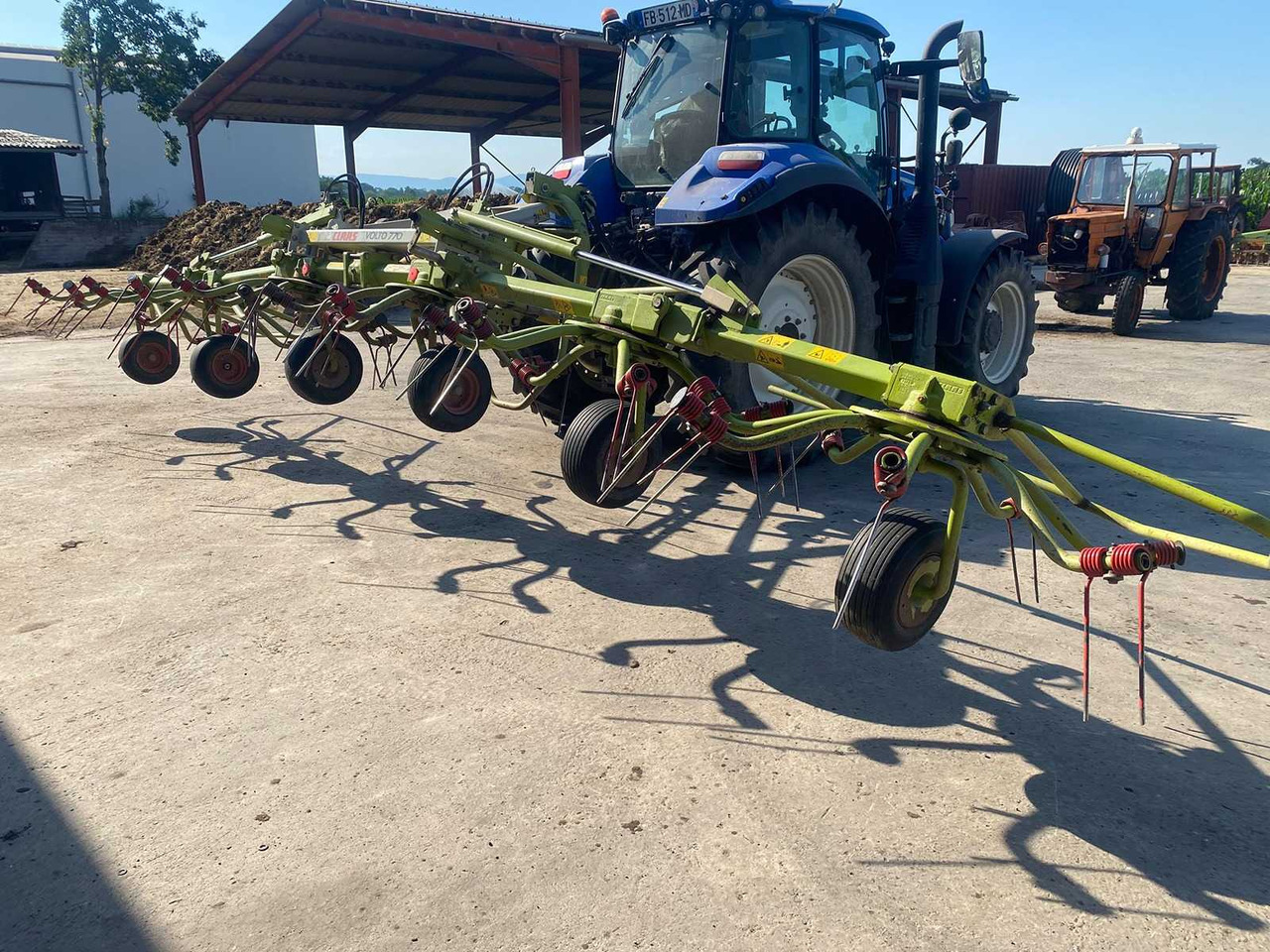 Claas VOLTO 770 - Oprema za prevrtanje i razlaganje: slika 4 Claas VOLTO 770 - Oprema za prevrtanje i razlaganje: slika 4