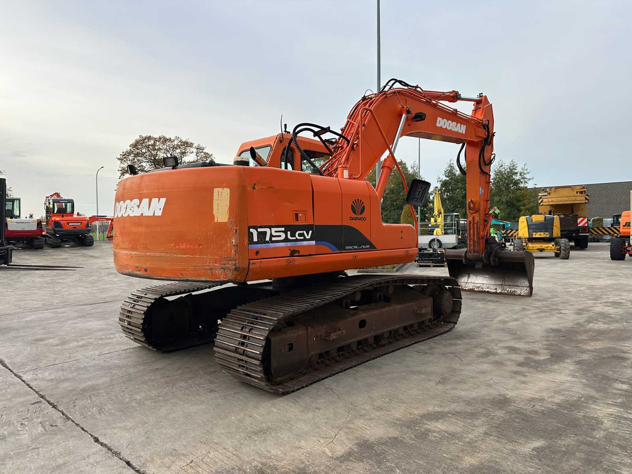 DOOSAN - 2005 - 175 LC-V - CRAWLER EXCAVATOR - Bager: slika 4 DOOSAN - 2005 - 175 LC-V - CRAWLER EXCAVATOR - Bager: slika 4