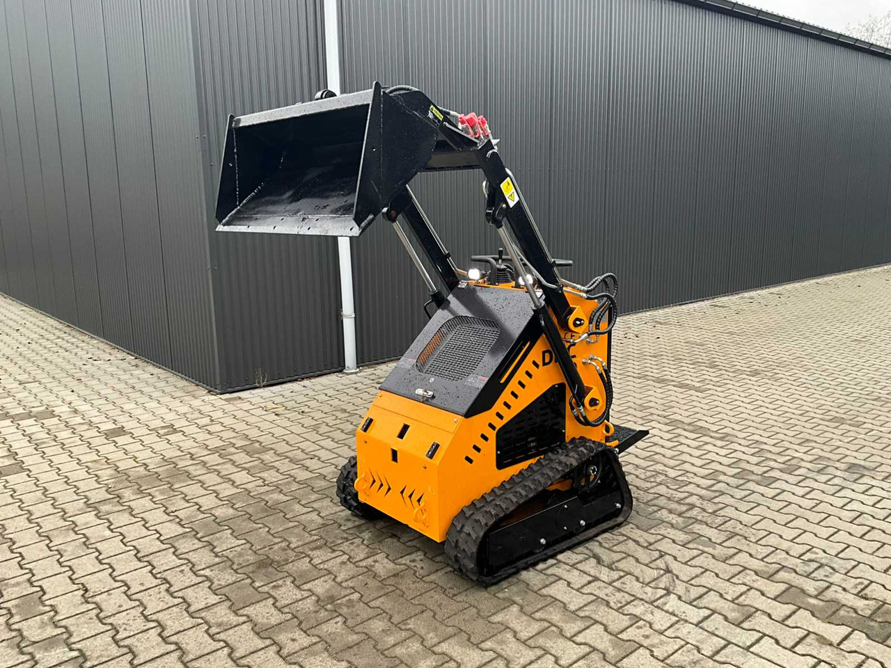 DPC HT-320 - Mini utovarivač: slika 5 DPC HT-320 - Mini utovarivač: slika 5