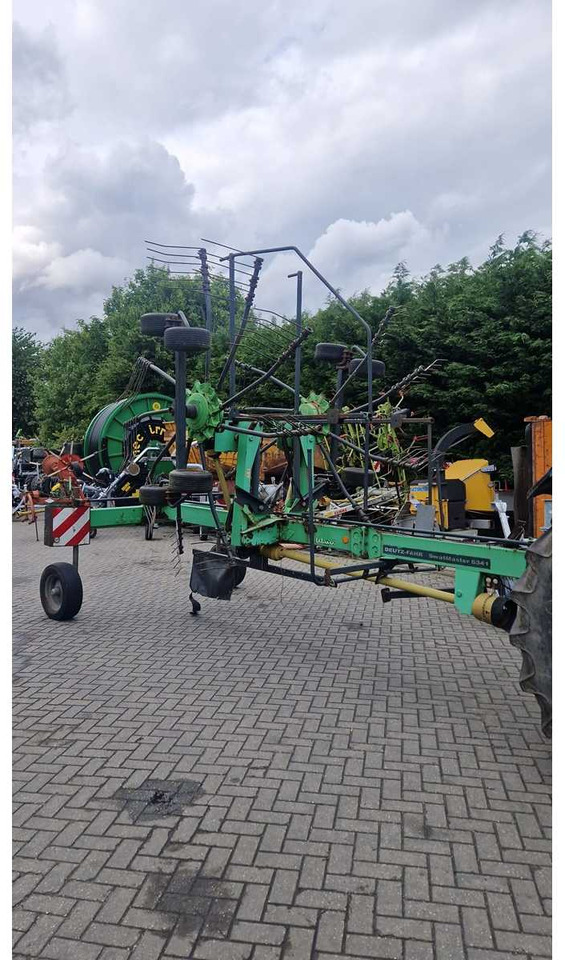 Deutz 6654 - Oprema za prevrtanje i razlaganje: slika 4 Deutz 6654 - Oprema za prevrtanje i razlaganje: slika 4
