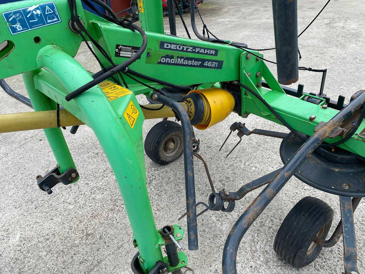 Deutz Fahr CONDIMASTER 4621 - Oprema za prevrtanje i razlaganje: slika 5 Deutz Fahr CONDIMASTER 4621 - Oprema za prevrtanje i razlaganje: slika 5