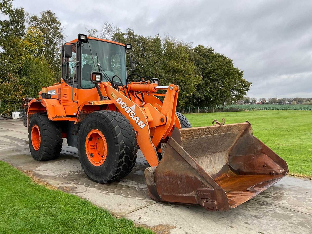 Doosan  - Utovarivač točkaš: slika 3 Doosan  - Utovarivač točkaš: slika 3