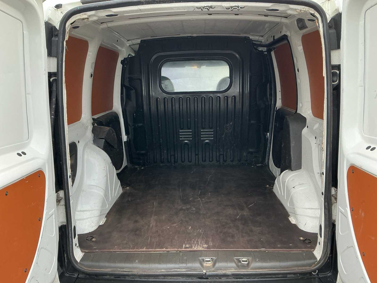 2008 - FIAT - DOBLÒ - 1.6 CNG COMFORT - COMMERCIAL VEHICLE - Dostavno vozilo: slika 5 2008 - FIAT - DOBLÒ - 1.6 CNG COMFORT - COMMERCIAL VEHICLE - Dostavno vozilo: slika 5