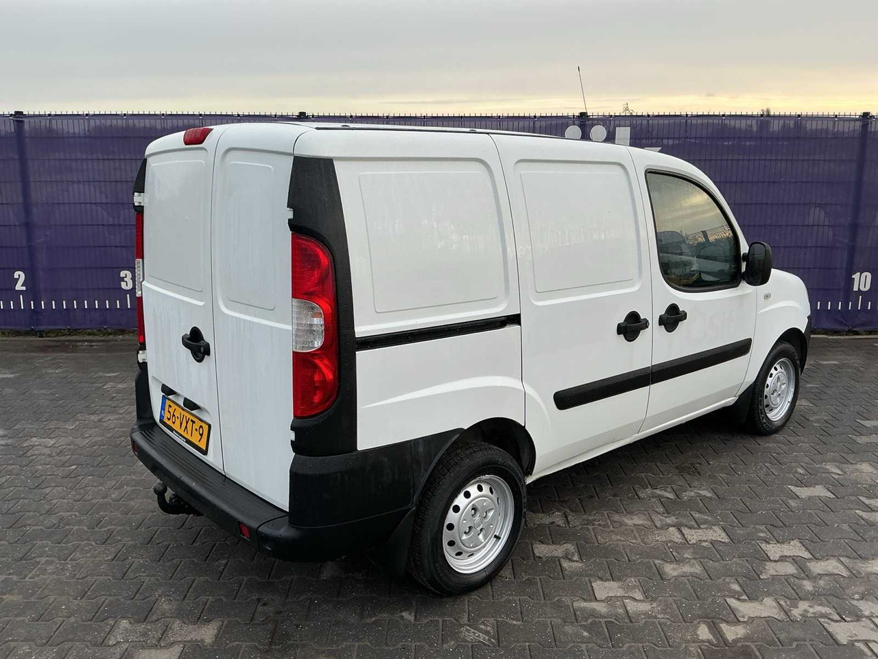 2008 - FIAT - DOBLÒ - 1.6 CNG COMFORT - COMMERCIAL VEHICLE - Dostavno vozilo: slika 4 2008 - FIAT - DOBLÒ - 1.6 CNG COMFORT - COMMERCIAL VEHICLE - Dostavno vozilo: slika 4