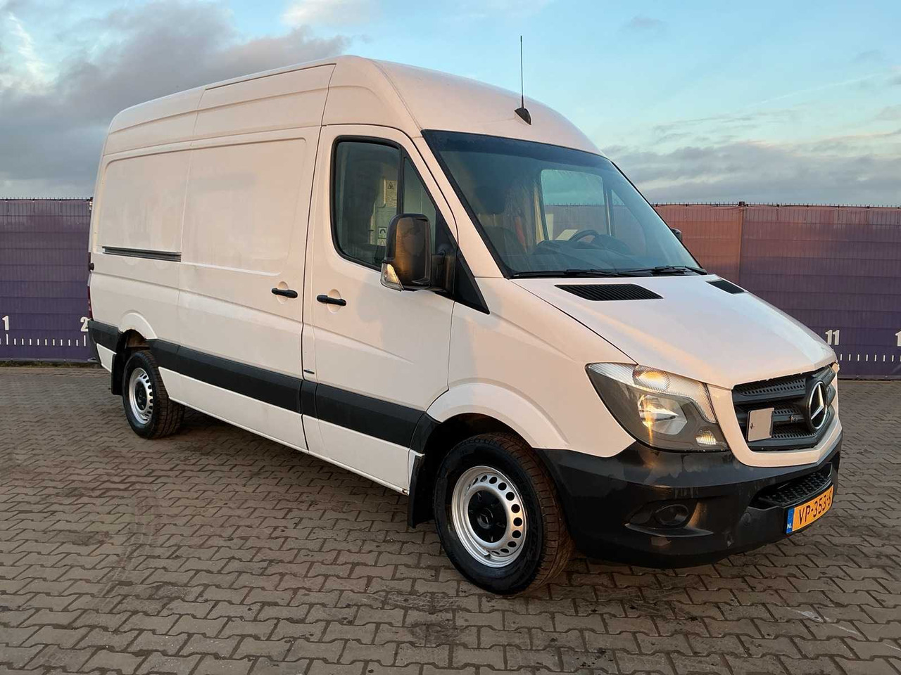 2015 - MERCEDES-BENZ - SPRINTER - 413 2.2 CDI 366 HDDC - COMMERCIAL VEHICLE - Dostavno vozilo: slika 2 2015 - MERCEDES-BENZ - SPRINTER - 413 2.2 CDI 366 HDDC - COMMERCIAL VEHICLE - Dostavno vozilo: slika 2