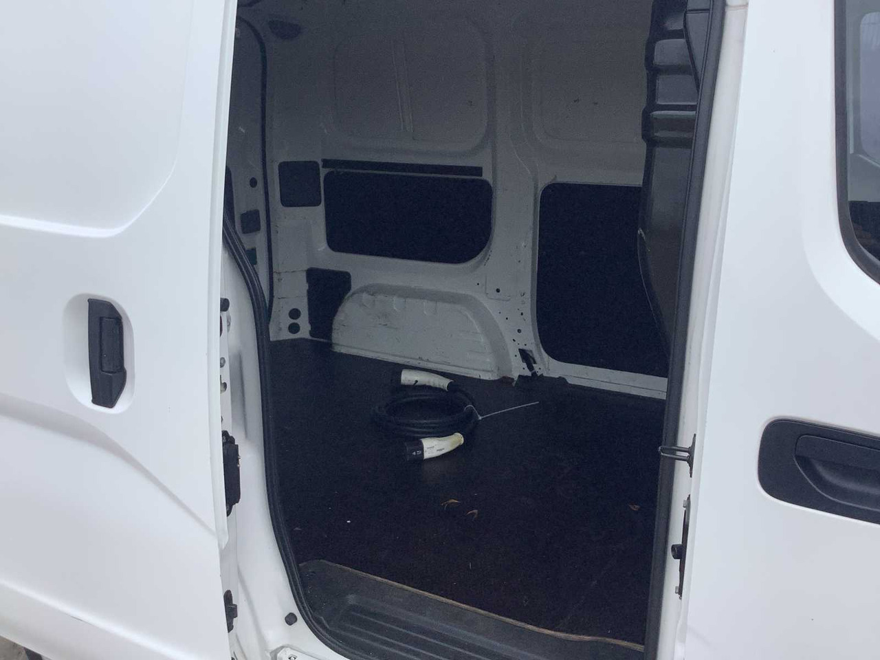 2015 - NISSAN - E-NV200 - OPTIMA - COMMERCIAL VEHICLE - Dostavno vozilo: slika 5 2015 - NISSAN - E-NV200 - OPTIMA - COMMERCIAL VEHICLE - Dostavno vozilo: slika 5