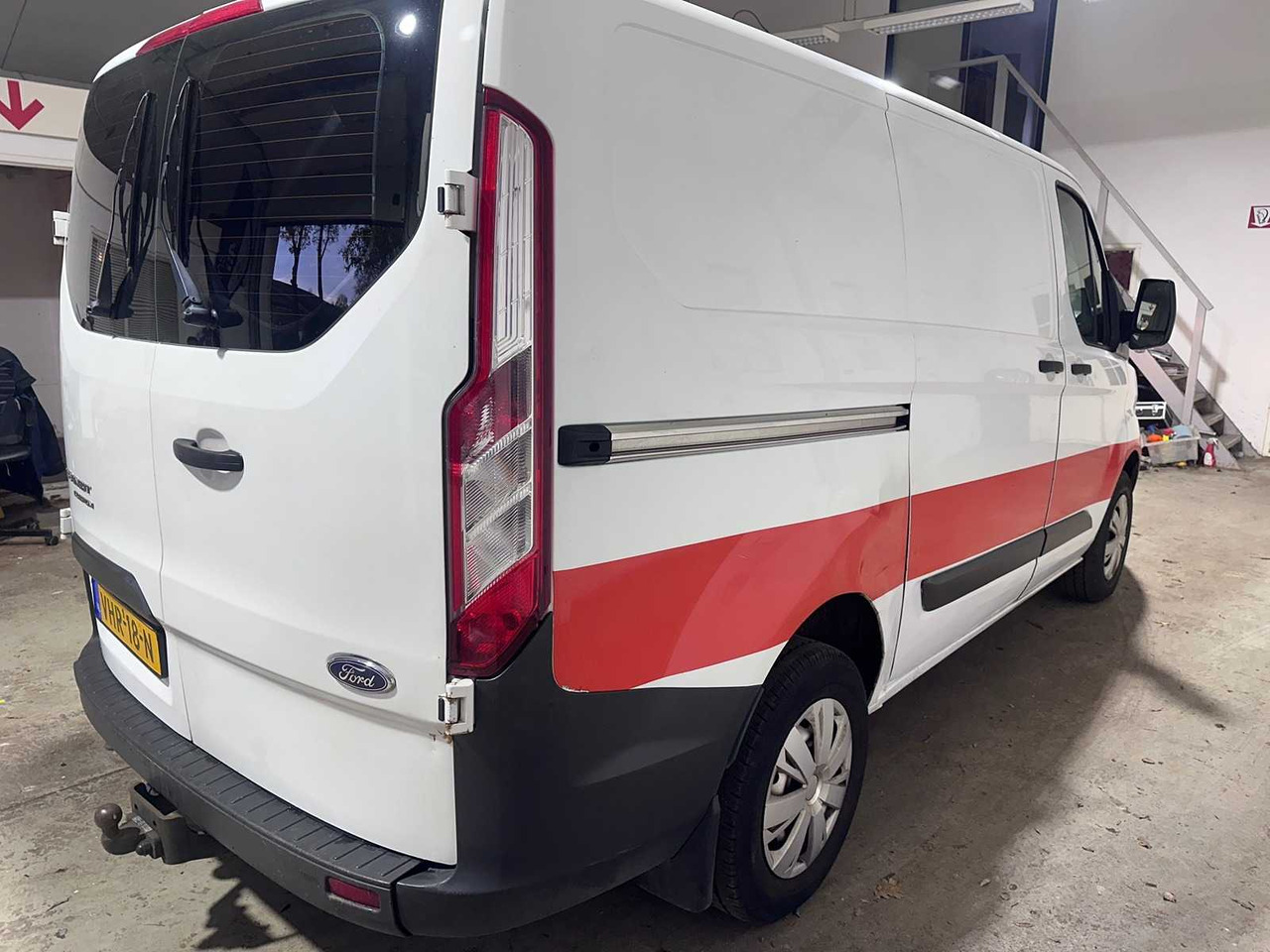 FORD - TRANSIT - 310 2.0 TDCI L2H2 TR - VFR-18-N - Dostavno vozilo: slika 5 FORD - TRANSIT - 310 2.0 TDCI L2H2 TR - VFR-18-N - Dostavno vozilo: slika 5