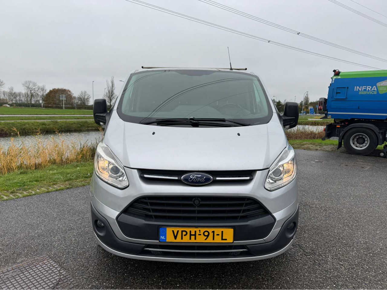 FORD - TRANSIT CUSTOM - 2.0 TDCI TRENDLINE AUTOMATIC - COMMERCIAL VEHICLE - Dostavno vozilo: slika 3 FORD - TRANSIT CUSTOM - 2.0 TDCI TRENDLINE AUTOMATIC - COMMERCIAL VEHICLE - Dostavno vozilo: slika 3