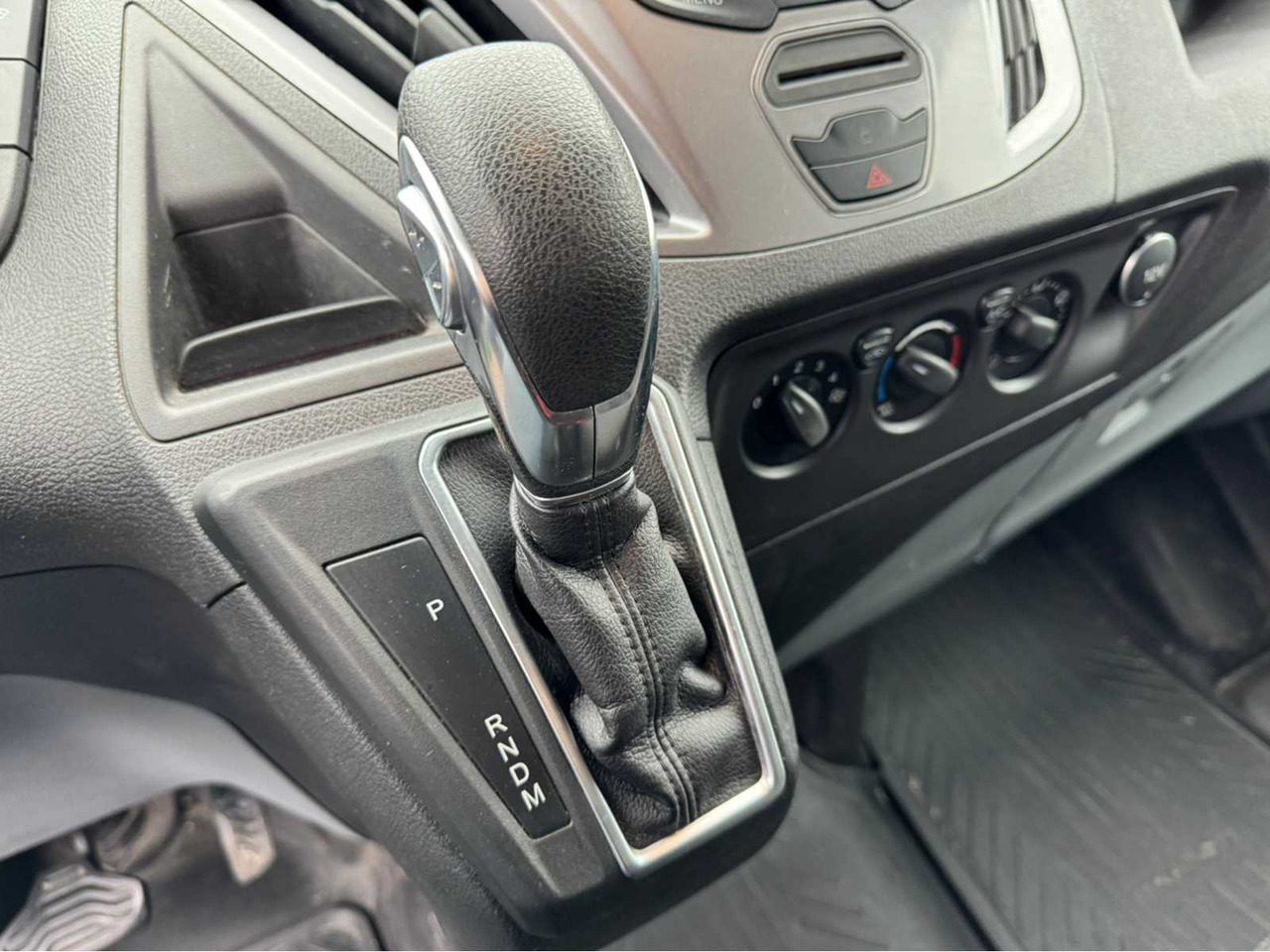 Dostavno vozilo FORD - TRANSIT CUSTOM - 2.0 TDCI TRENDLINE AUTOMATIC - COMMERCIAL VEHICLE: slika 15