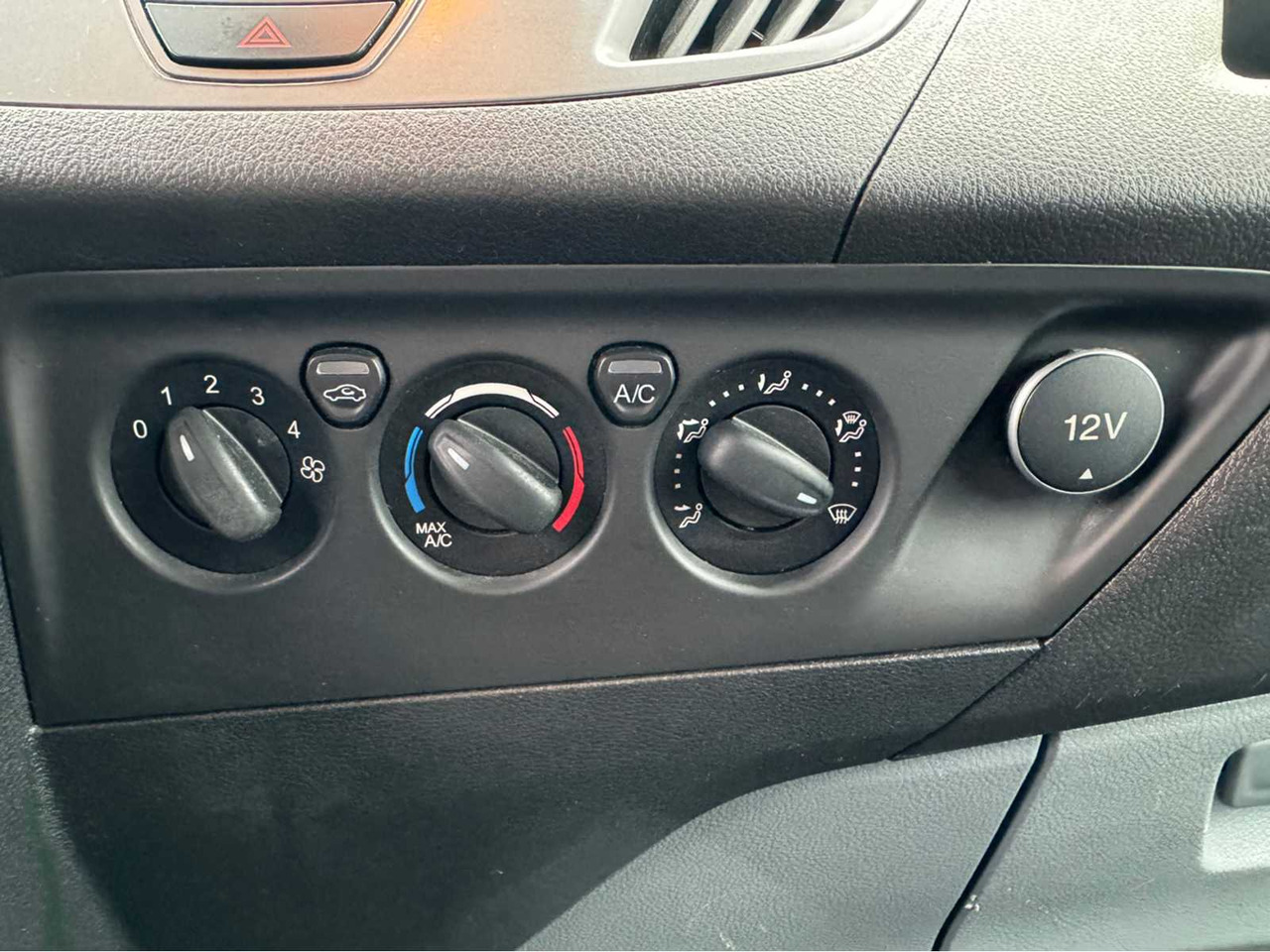 Dostavno vozilo FORD - TRANSIT CUSTOM - 2.0 TDCI TRENDLINE AUTOMATIC - COMMERCIAL VEHICLE: slika 20