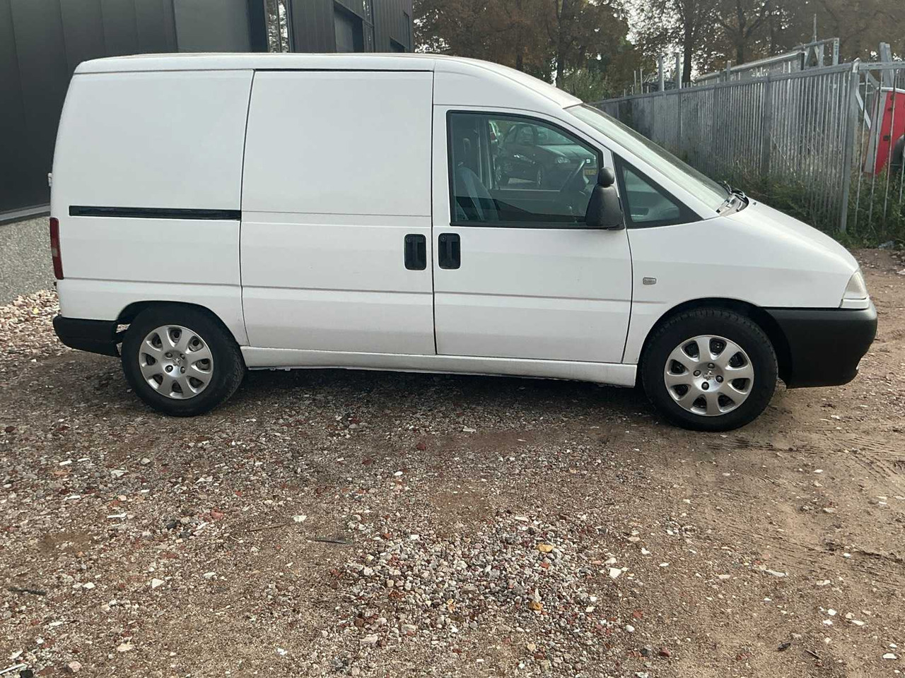 PEUGEOT EXPERT COMMERCIAL VEHICLE - Dostavno vozilo: slika 4 PEUGEOT EXPERT COMMERCIAL VEHICLE - Dostavno vozilo: slika 4