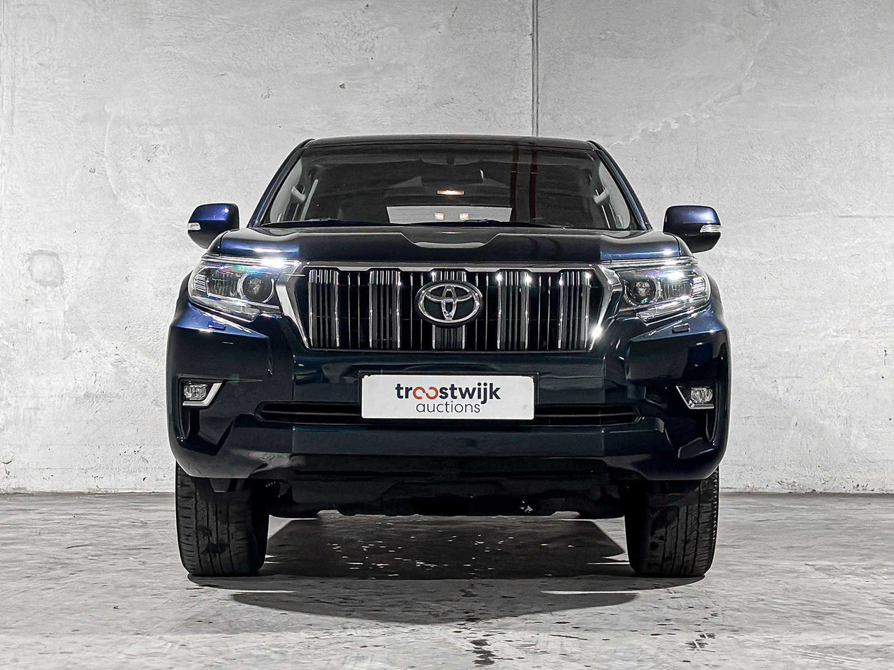 TOYOTA LAND CRUISER 2.8 D-4D-F CHALLENGER BLIND VAN 177HP 2020, VHH-33-H COMMERCIAL VEHICLE - Dostavno vozilo: slika 3 TOYOTA LAND CRUISER 2.8 D-4D-F CHALLENGER BLIND VAN 177HP 2020, VHH-33-H COMMERCIAL VEHICLE - Dostavno vozilo: slika 3