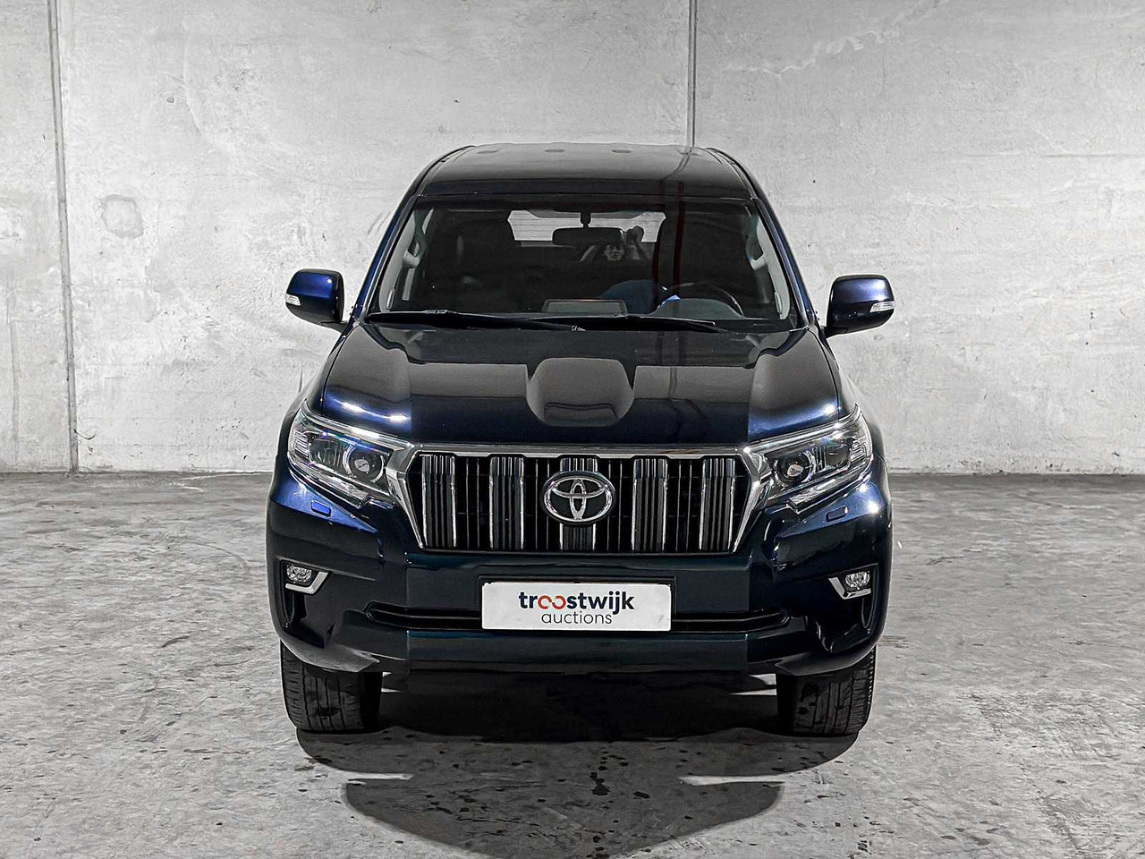 TOYOTA LAND CRUISER 2.8 D-4D-F CHALLENGER BLIND VAN 177HP 2020, VHH-33-H COMMERCIAL VEHICLE - Dostavno vozilo: slika 4 TOYOTA LAND CRUISER 2.8 D-4D-F CHALLENGER BLIND VAN 177HP 2020, VHH-33-H COMMERCIAL VEHICLE - Dostavno vozilo: slika 4