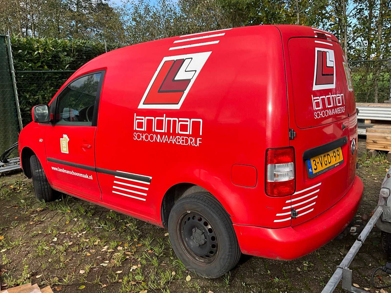 VOLKSWAGEN - CADDY - 1.9 TDI - COMMERCIAL VEHICLE - Dostavno vozilo: slika 3 VOLKSWAGEN - CADDY - 1.9 TDI - COMMERCIAL VEHICLE - Dostavno vozilo: slika 3